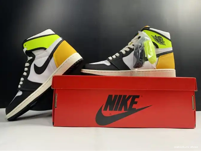 Rep HIGH OG RETRO 1 555088-118 AIR 'VOLT JORDAN GOLD' 0426